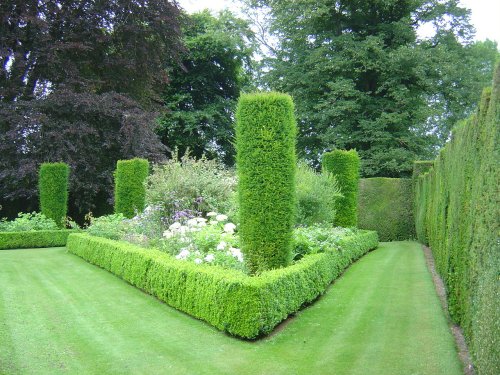 Cranborne Manor Gardens