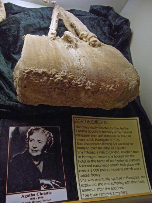 Mother Shiptons Cave & Petrifying Well