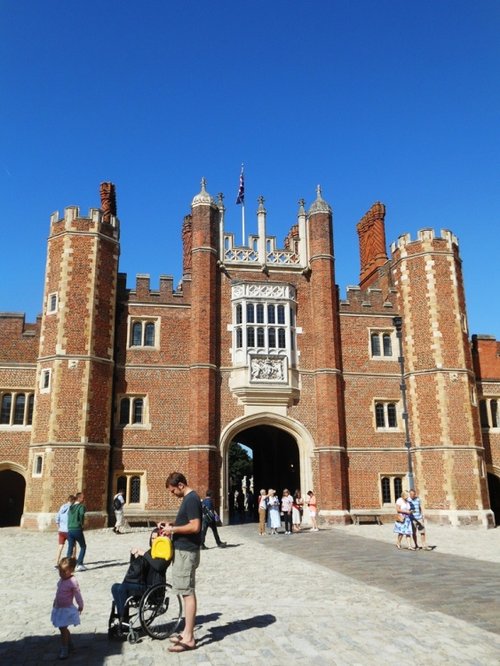 Hampton Court Palace & Gardens