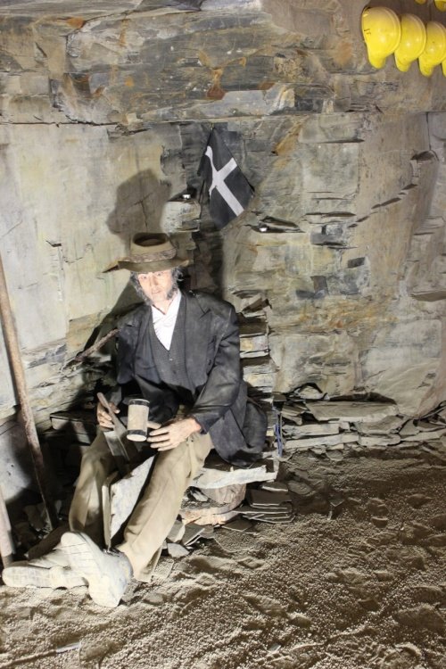 Carnglaze Caverns & The Rum Store