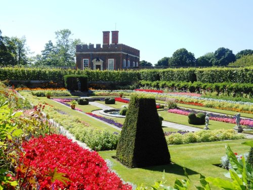 Hampton Court Palace & Gardens
