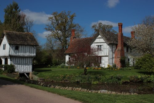 Lower Brockhamton House and Gatehouse, Brockhmapton Estate