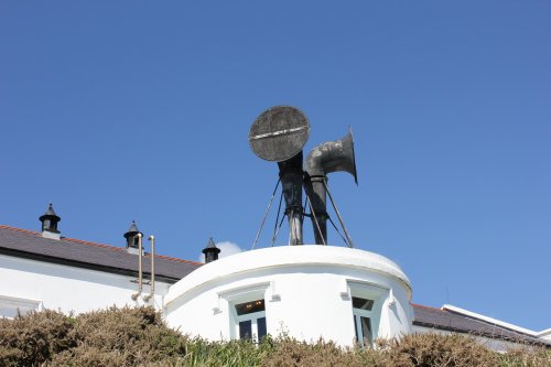 NOW THAT'S A HOOTER !!!