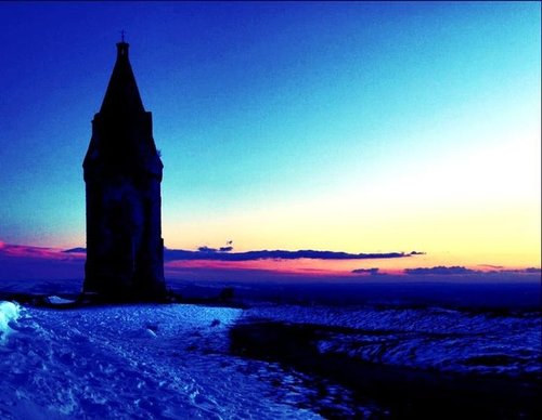 Hartshead Pike, Oldham