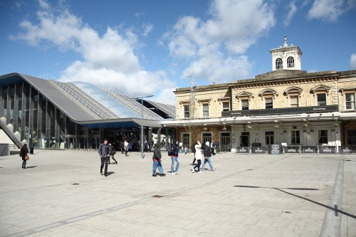 Reading Railway Station, New and Old