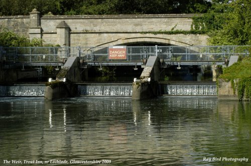 St Johns Weir, River Thames, nr Lechlade, Gloucestershire 2009
