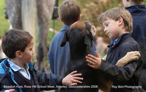 Making Friends !! Beaufort Hunt Meet, Rose Hill School, Alderley, Gloucestershire 2008
