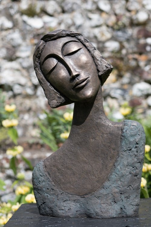 Sculpture at Greys Court - 'Pretty Woman'
