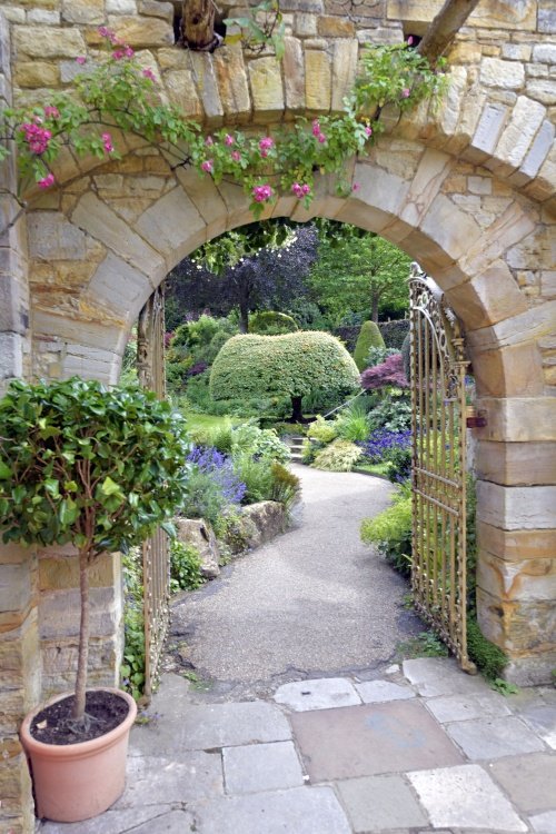 Hever Castle Gardens