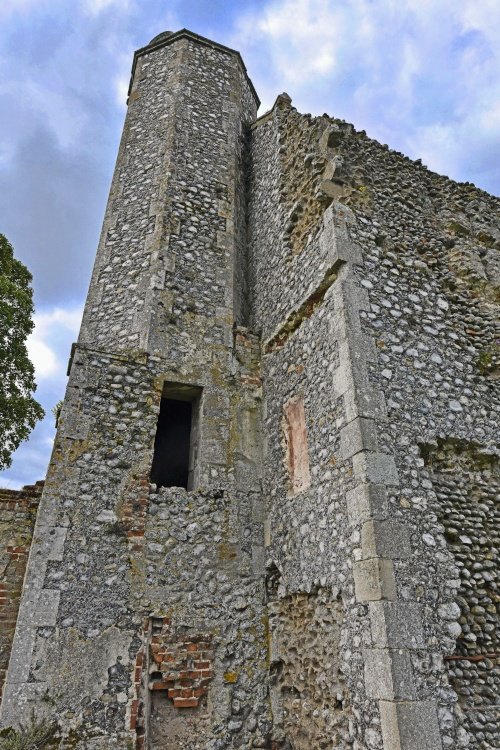 Baconsthorpe Castle