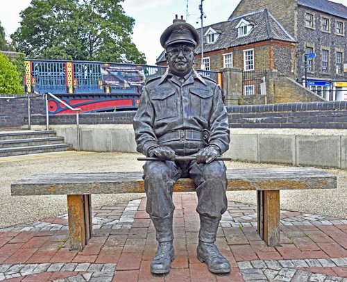 Statue of Captain Mainwaring (Arthur Lowe), Thetford
