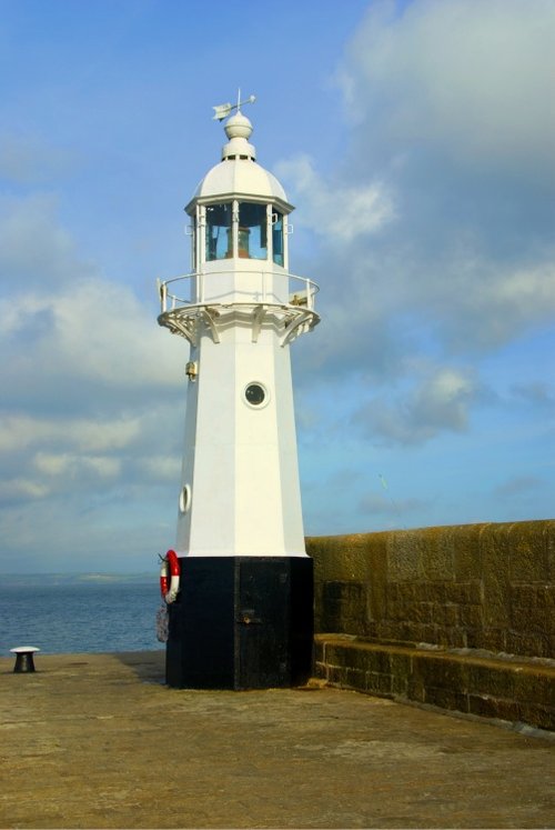 mevagissey lighthouse