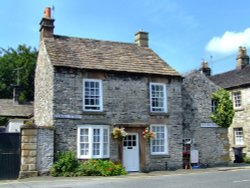 Fennel Street, Ashford in the water