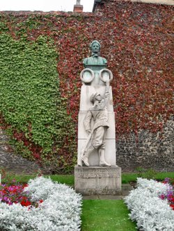 Nurse Edith Cavells Monument outside the Cathedral.
