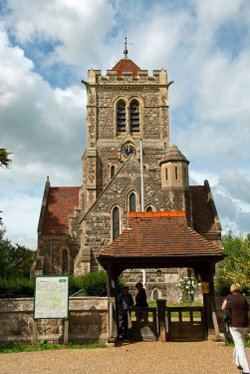 Shipbourne Church and lychgate
