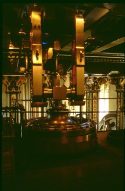 Cylinder with beam down.