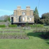 Clissold House