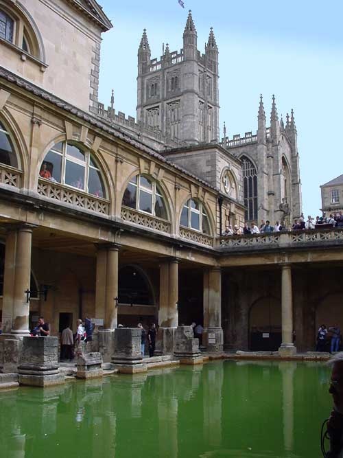 The magnificent Bath Abbey overlooking the Roman Baths