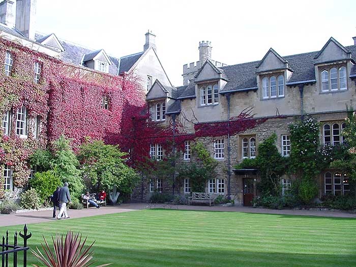 Oxford college buildings