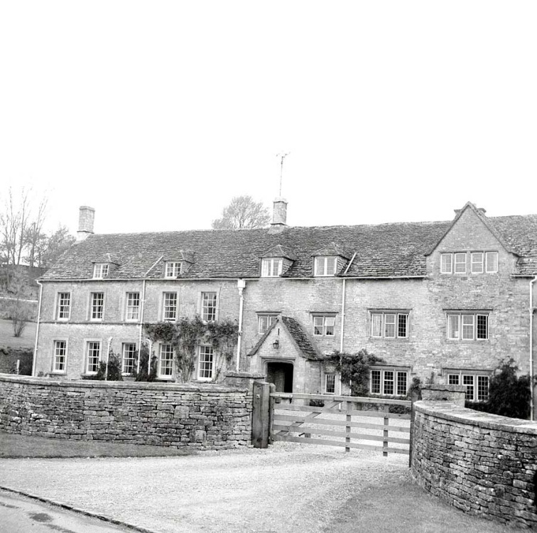 Photograph of Baunton Mill House