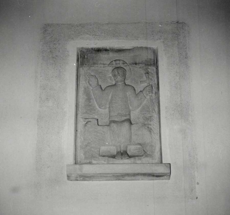 Daglingworth Church interior
