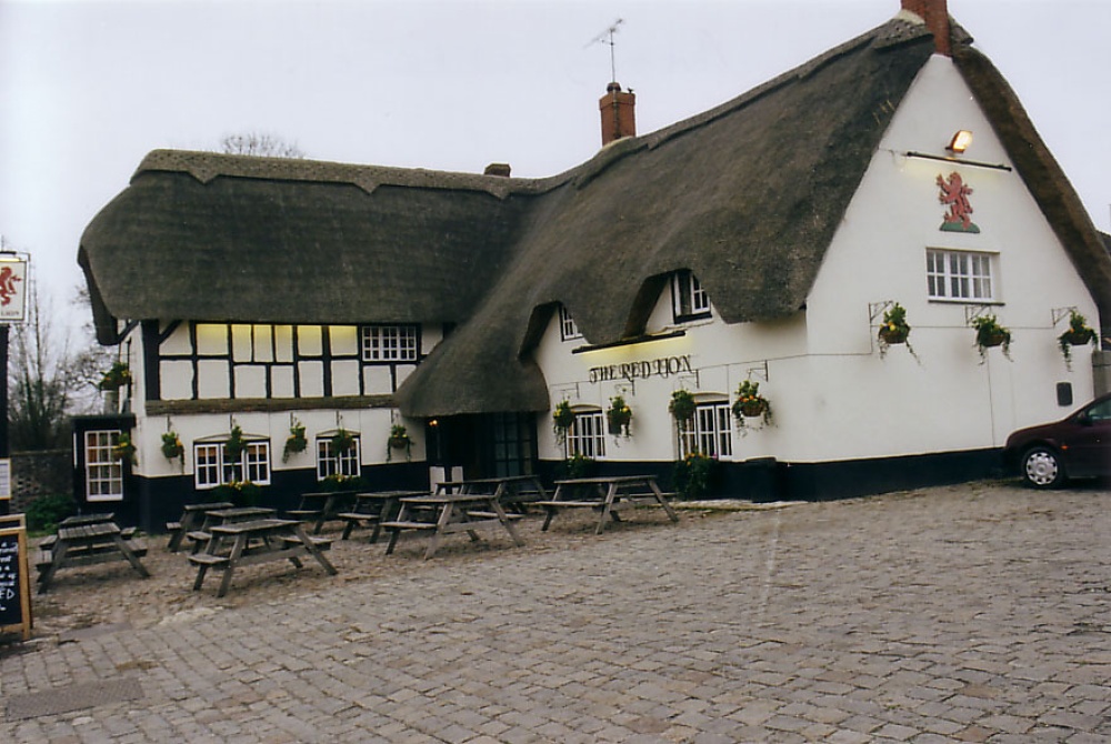 A Pub in Avebury