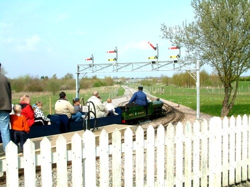 The little train goes at Eastliegh Lakeside park
