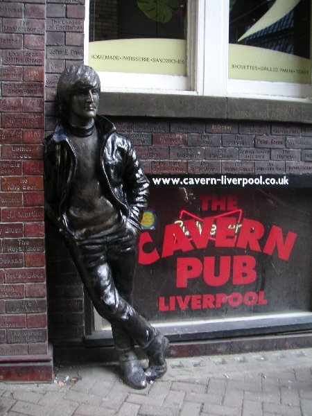 John Lennon Statue