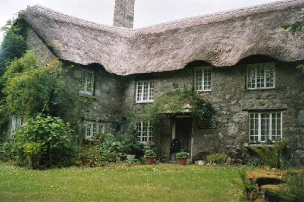 Photograph of A cottage at Buckland in the Moor, Devon
