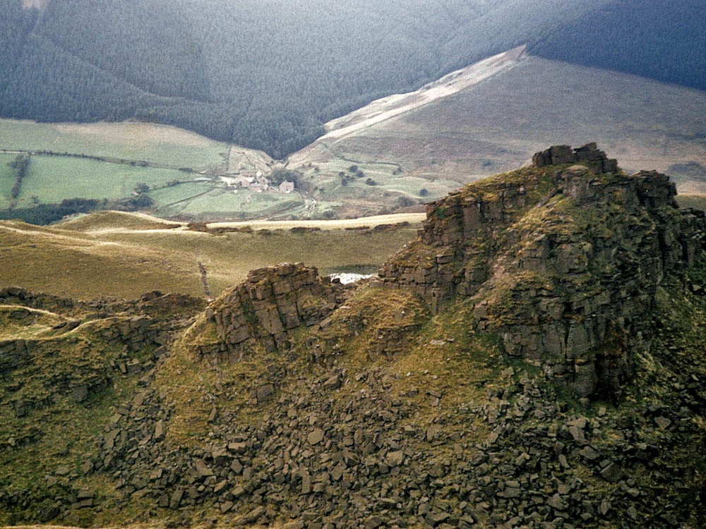 Alport Castles, Hope Forest, Derbyshire (Peak District National Park) photo by Stephen Walker