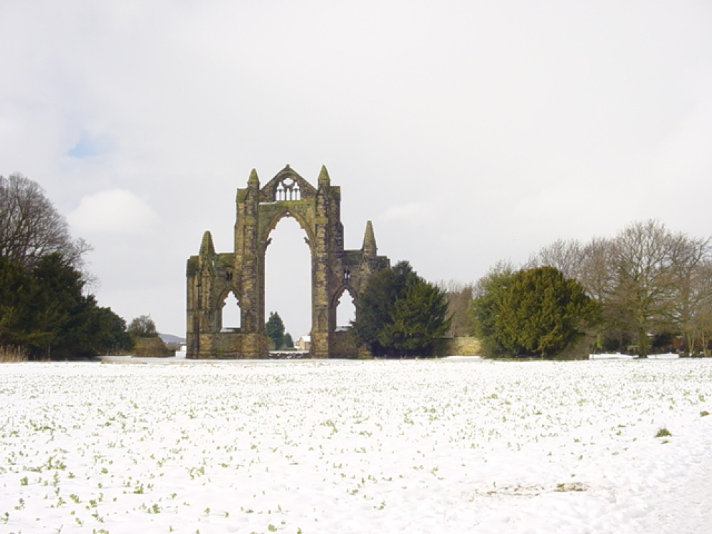 Guisborough Priory in the snow 2003 photo by Melvin Castillo