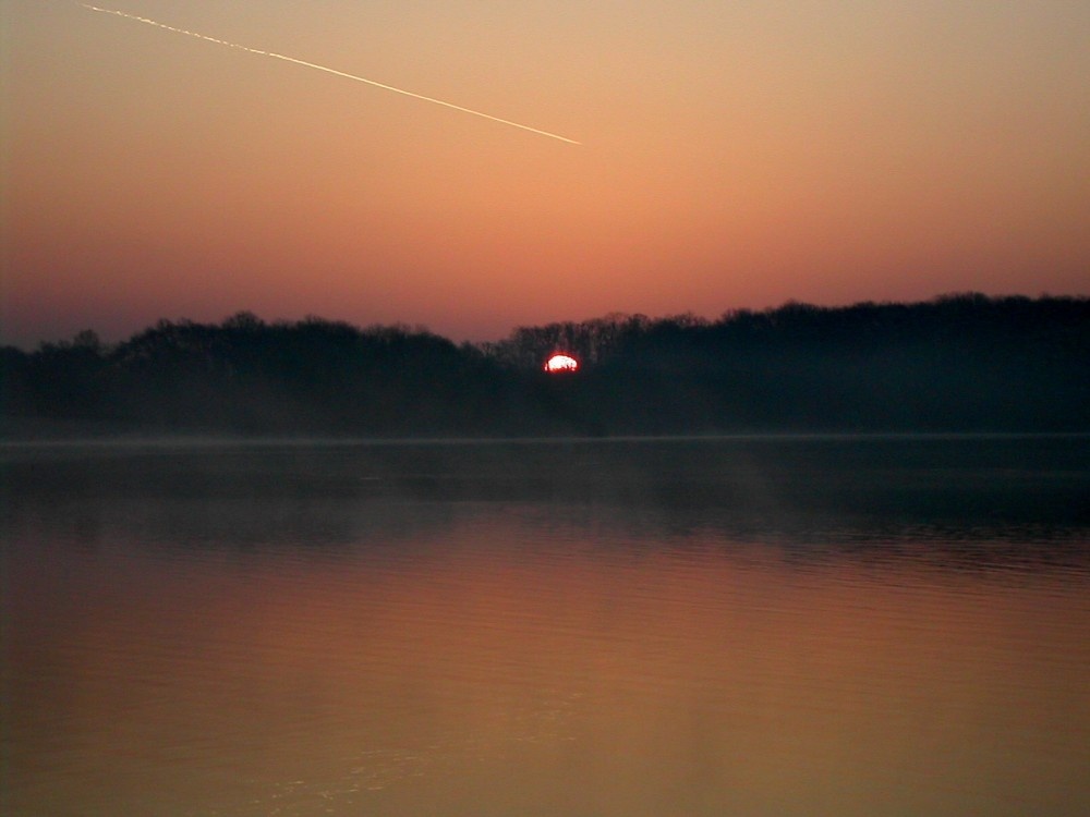 Sunrise on Bough Beech Reservoir, Kent