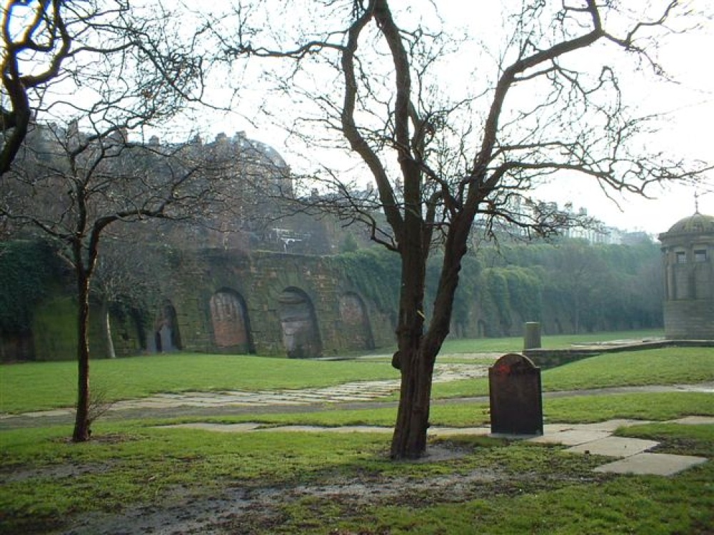 St James's Gardens photo by Philip