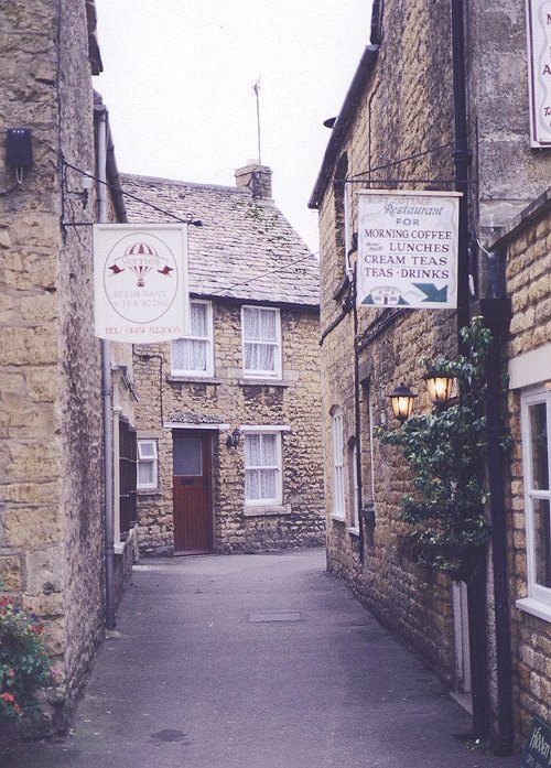 View of a back alley in Bourton-on-the-water