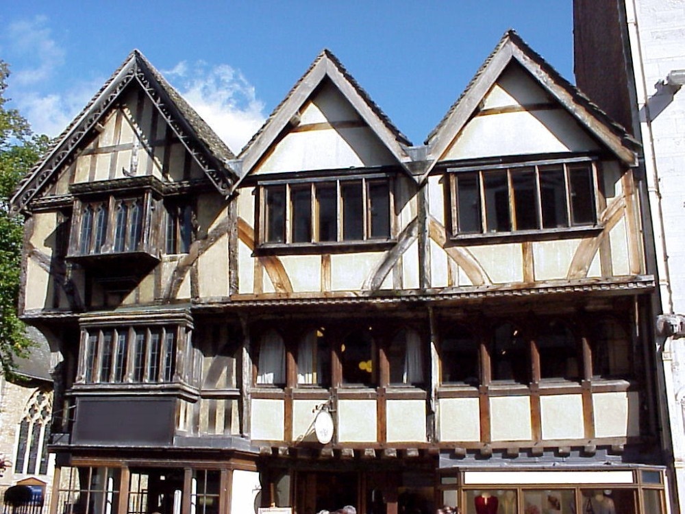14th century coach house, this Tudor building is now a retail clothing store.