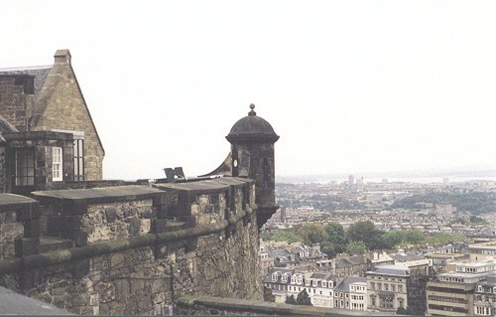 View of Edinburgh and the castle wall near the One O'Clock Gun