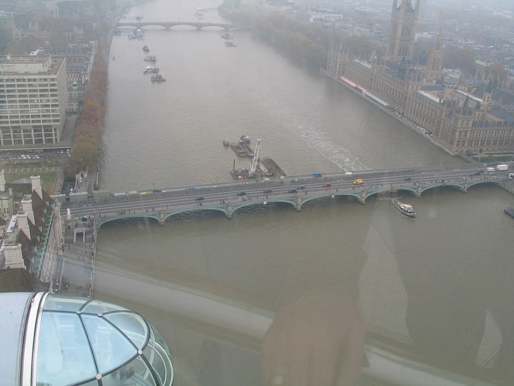 London Eye - One very impressive structure