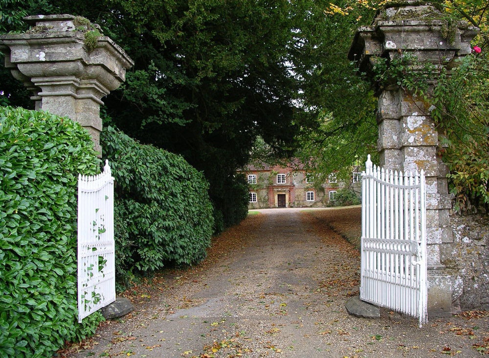 Chilworth Manor, Near Guildford, Surrey photo by Mike O'sullivan