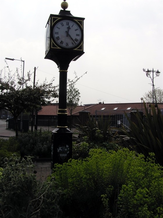 Millenium Clock, Gainsborough, erected in 1999