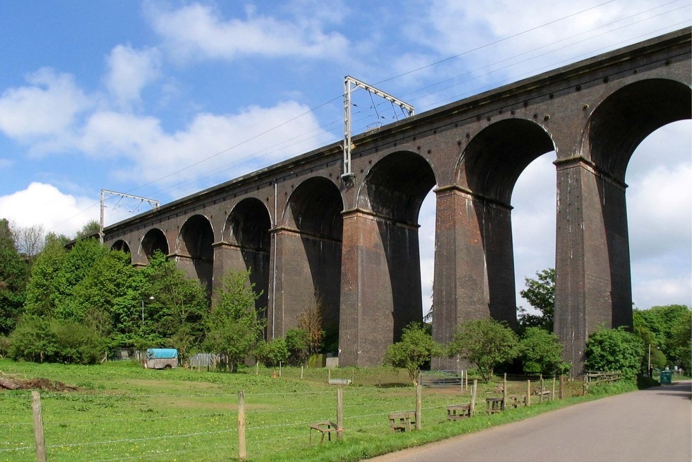 Photograph of Welwyn Viaduct