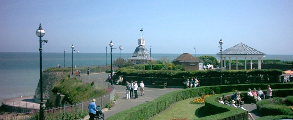 The bandstand in Victoria Gardens, Broadstairs. 08/06/05