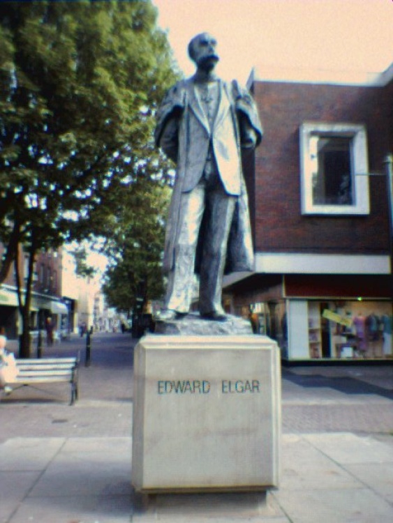 Statue of Edward Elgar, Worcester, Worcestershire