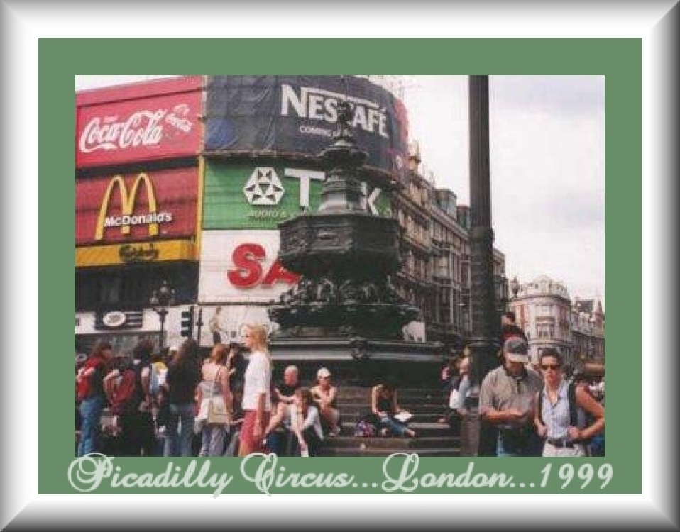 Photograph of Picadilly Circus on Regent Street in London