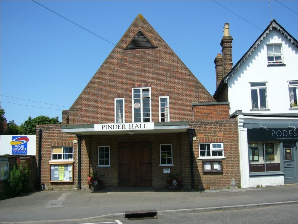 Photograph of Cookham's Village Hall - The Pinder Hall - built in art deco style in the 1930s
