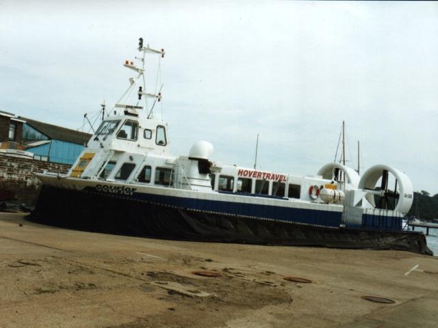 St. Helens, Isle of Wight.
Hovercraft 'courier'