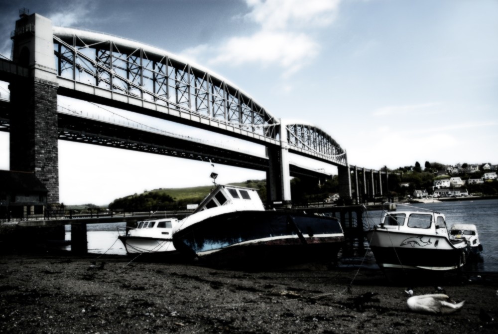 Photograph of THE BRUNEL RAIL BRIDGE AND TAMAR ROAD BRIDGE, FROM THE 'WATERFRONT' AT SALTASH. JULY 2005