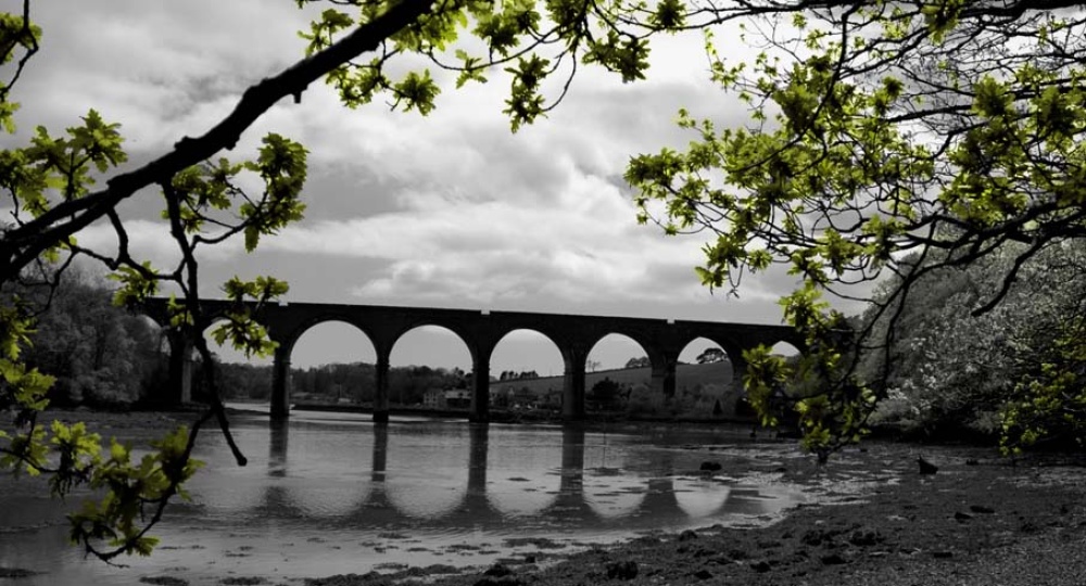 The Railbridge crossing Forder Estuary at Saltash: Saltash, Cornwall, England