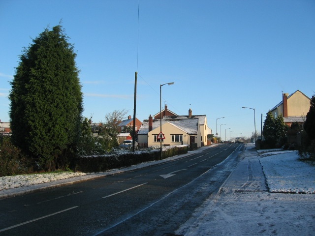 Barne Cottage, Hartshorne, Derbyshire.
Taken November 2004 after overnight snow fall.