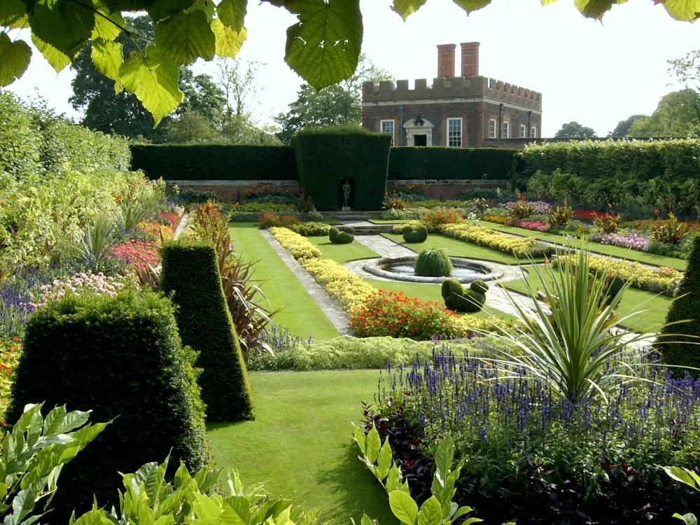 Hampton Court Palace Gardens