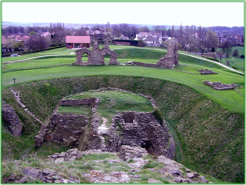 Sandal Castle, Wakefield, West Yorkshire photo by Orricle
